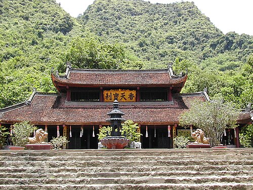 Perfume Pagoda